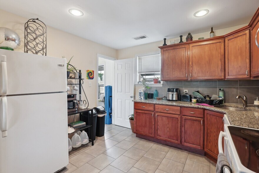 More Photos Of , Levittown General Retail For Sale