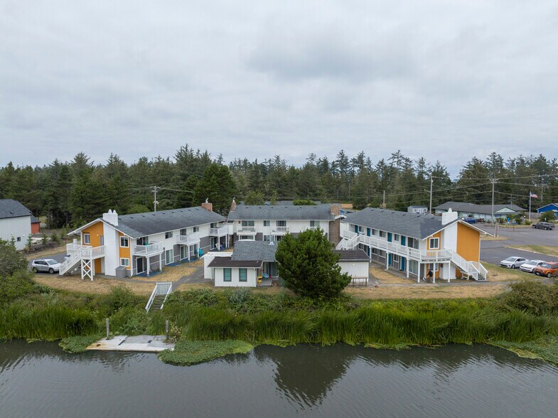 More Photos Of 1031 Discovery Ave SE, Ocean Shores Apartments For Sale