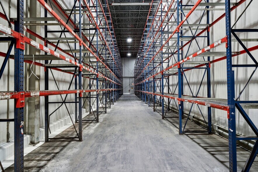 More Photos Of 3737 N Broadway, Saint Louis Refrigeration Cold Storage For Lease