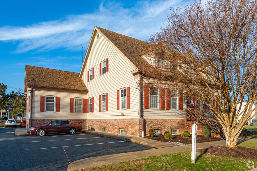 Primary Photo Of 30 S American Ave, Dover Office For Lease