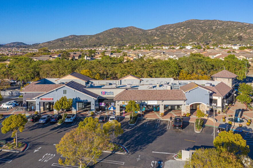 More Photos Of 10525 4S Commons Dr, San Diego Unknown For Lease