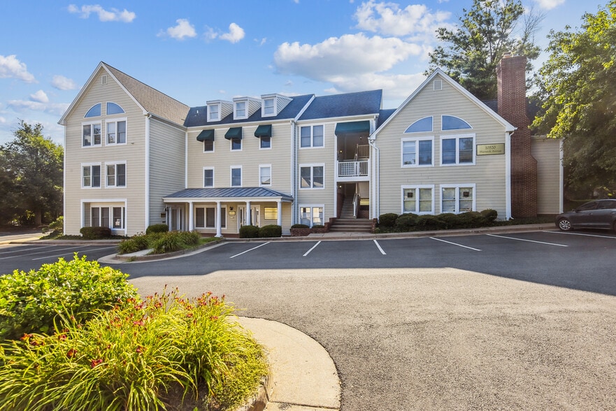 Primary Photo Of 10520 Warwick Ave, Fairfax Medical For Sale