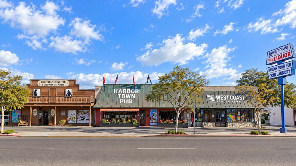 Primary Photo Of 1105 Rosecrans St, San Diego General Retail For Sale