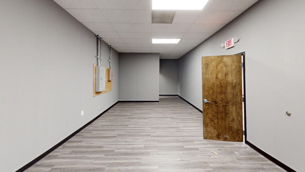 More Photos Of 3201 Atlanta Industrial Pky NW, Atlanta Light Distribution For Lease