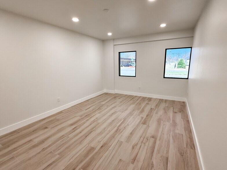 More Photos Of 1420 Linwood Blvd, Oklahoma City Office For Sale