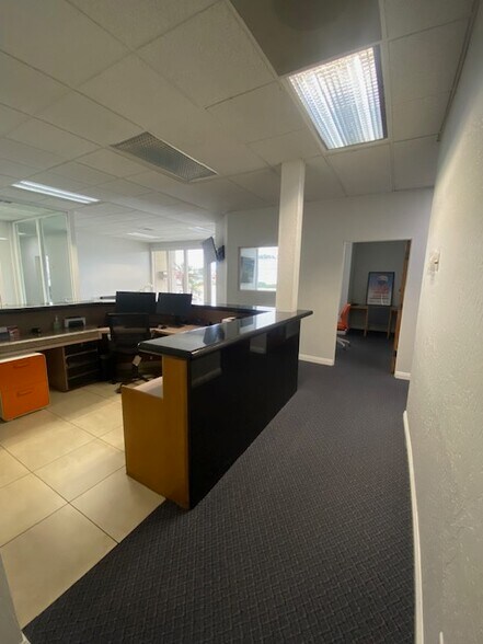 More Photos Of 17561 17th St, Tustin Office For Lease