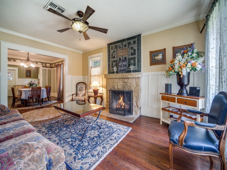 More Photos Of 331 Fifth St, Comfort Religious Facility For Sale