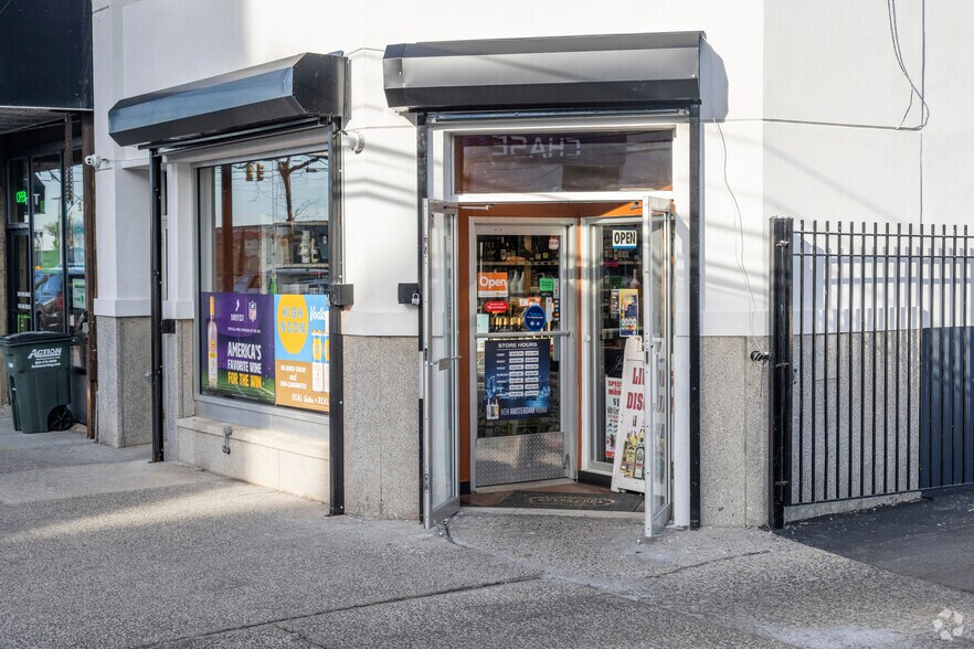 More Photos Of 260 Beach 116Th St, Far Rockaway Storefront Retail Office For Lease