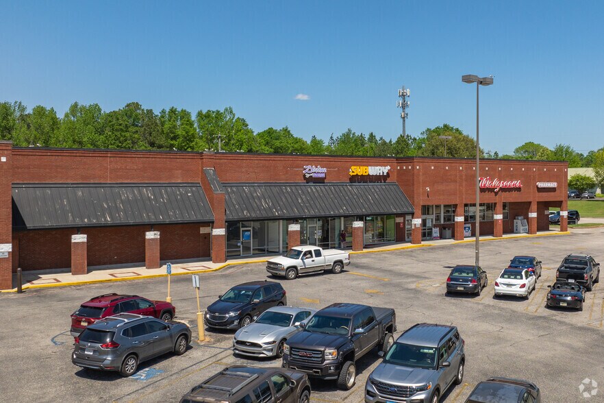 More Photos Of 9948 Airport Blvd, Mobile Supermarket For Sale