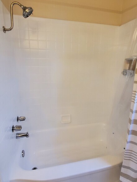 More Photos Of 1558 Ebers St, San Diego Apartments For Sale