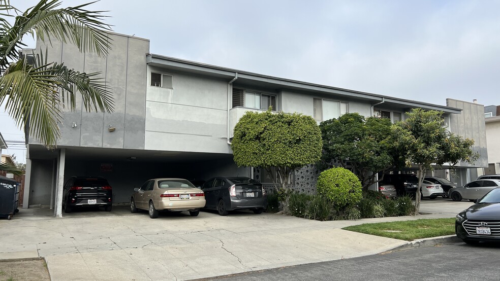 Primary Photo Of 3525 Jasmine Ave, Los Angeles Apartments For Sale