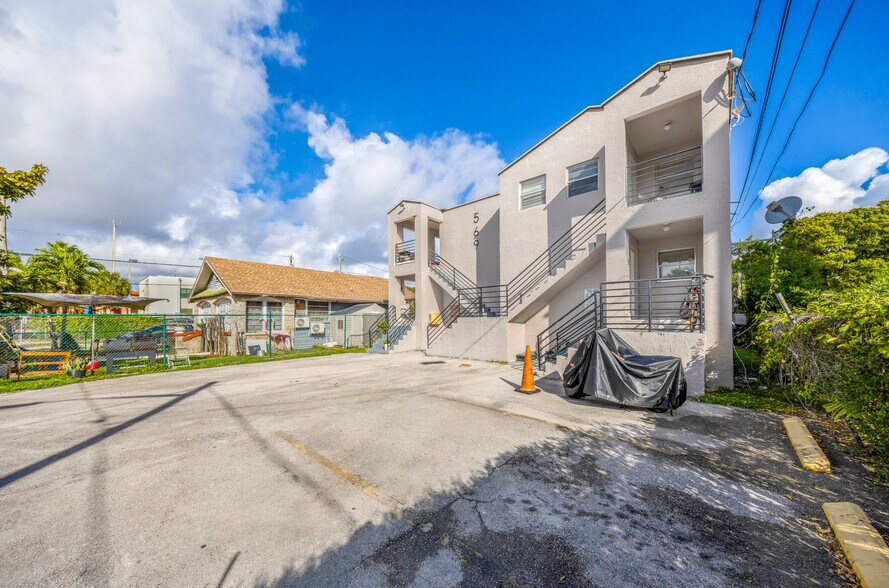 More Photos Of 569 SW 4th St, Miami Apartments For Sale