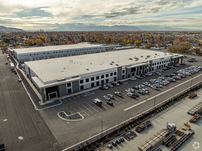 More Photos Of 70 N 1200 W, Centerville Warehouse For Lease