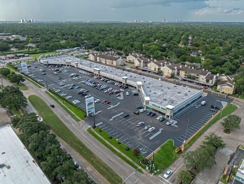 More Photos Of 1801 S Dairy Ashford St, Houston General Retail For Lease