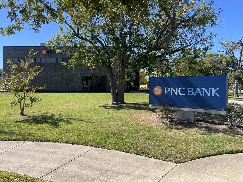 More Photos Of 301 This Way St, Lake Jackson Land For Sale