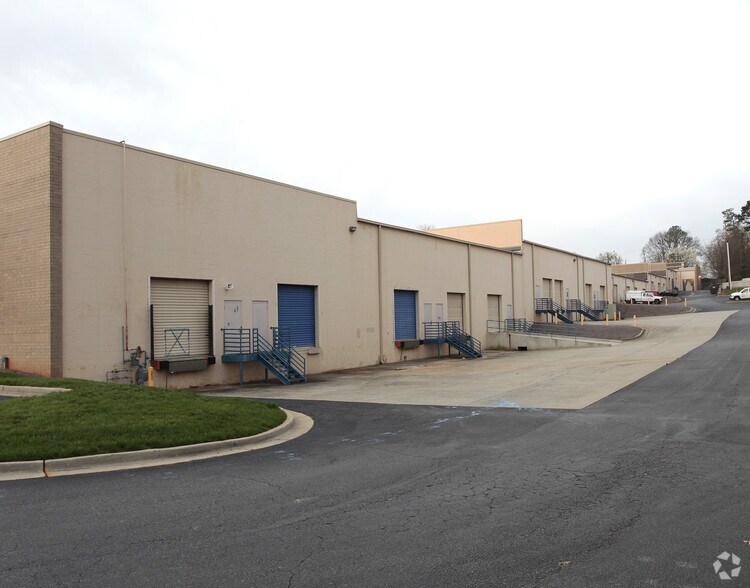 More Photos Of 2270 Northwest Pky, Marietta Light Manufacturing For Lease