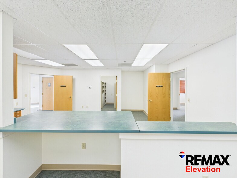 More Photos Of 156 N 6th St, Basin Office For Sale