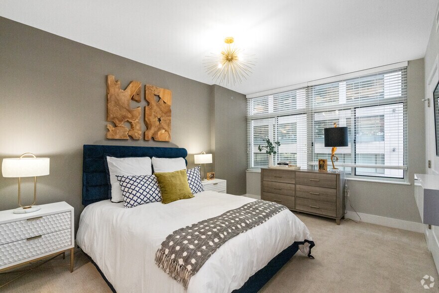 More Photos Of 3400 S Clark St, Arlington Apartments For Lease