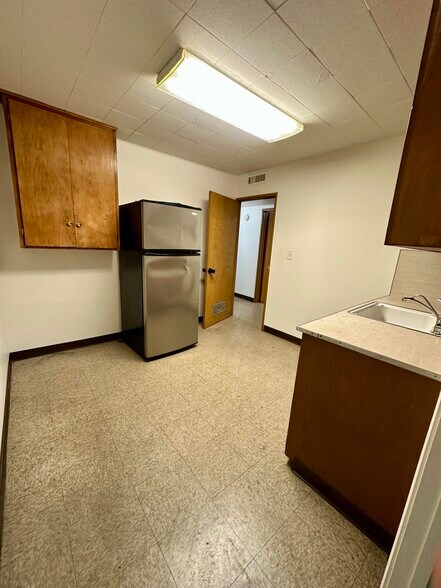 More Photos Of 612 Buena Vista Ave, Stockton Warehouse For Lease