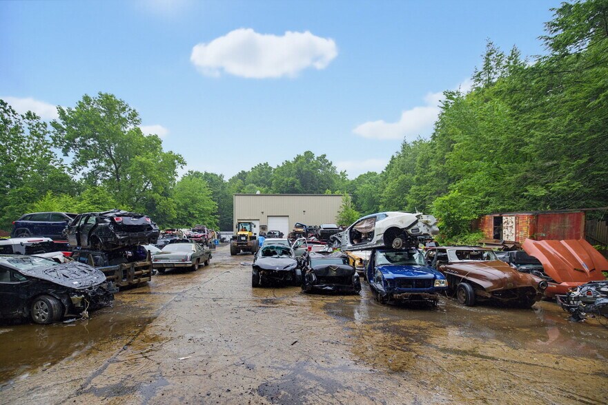 More Photos Of 428 Railroad St, Thomaston Industrial For Sale