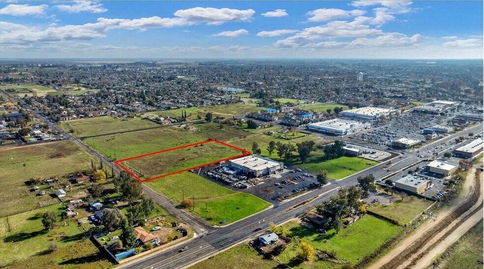More Photos Of 1570 Country Club Dr, Madera Land For Sale