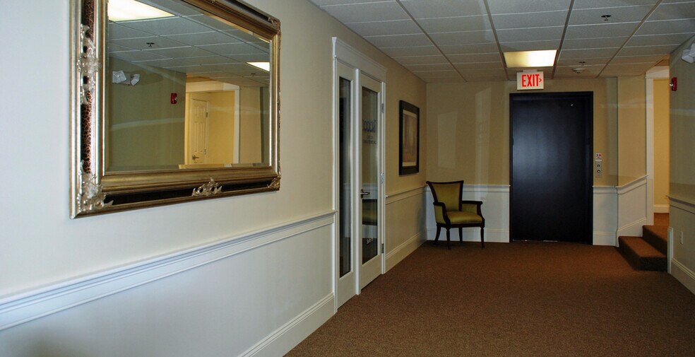 More Photos Of 540 Main St, Hyannis General Retail For Sale