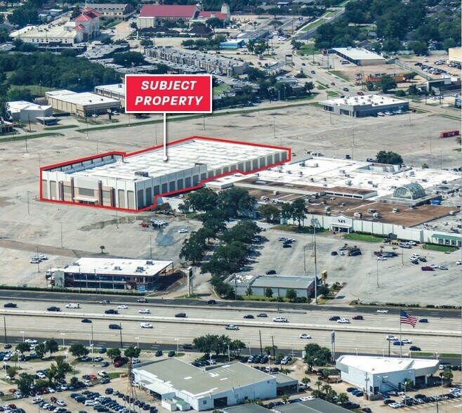 More Photos Of 12200 Gulf Fwy, Houston General Retail For Sale