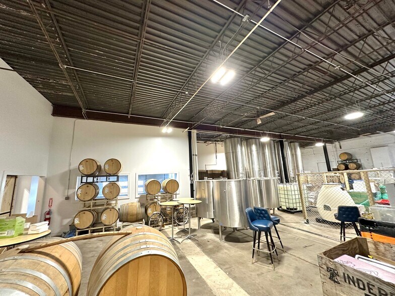 More Photos Of 474 Fayette St, Hammond Storefront Retail Office For Sale