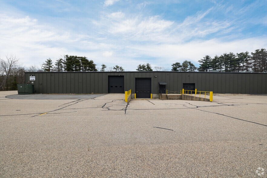 More Photos Of 1 Chase Park Rd, Seabrook Manufacturing For Lease