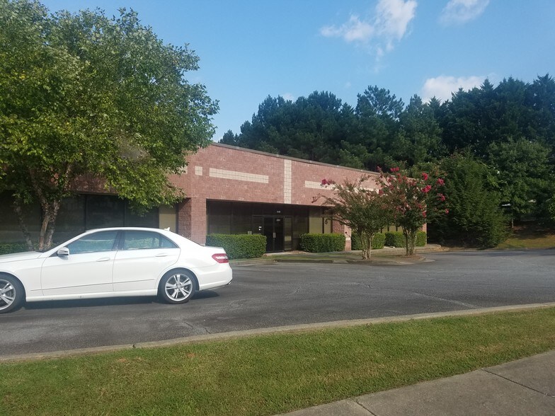 More Photos Of 5105 Old Ellis Pt, Roswell Office For Lease