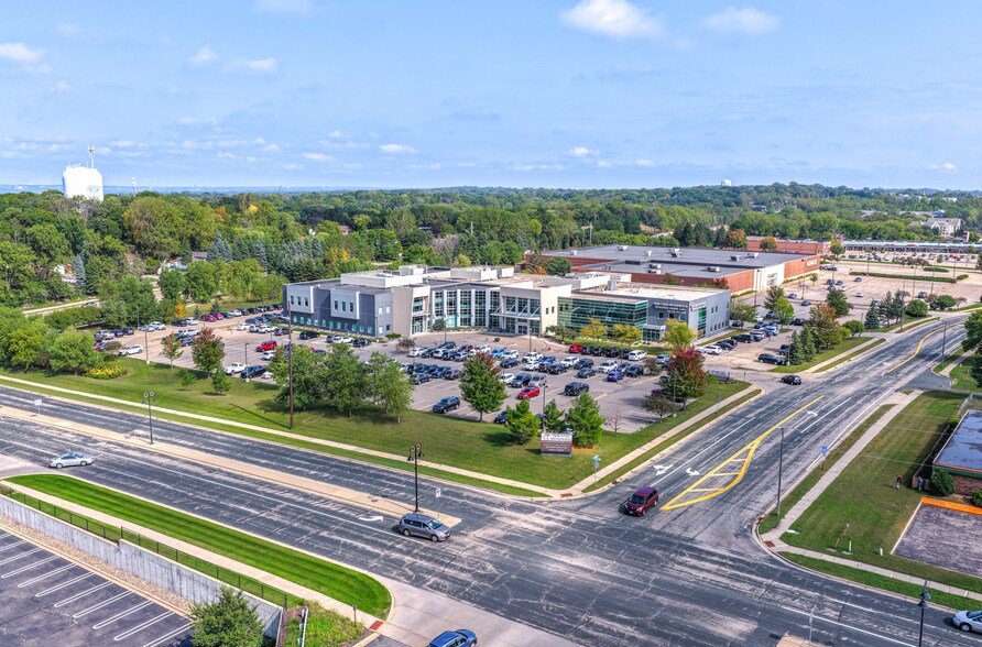 More Photos Of 1000 140th St W, Burnsville Medical For Lease