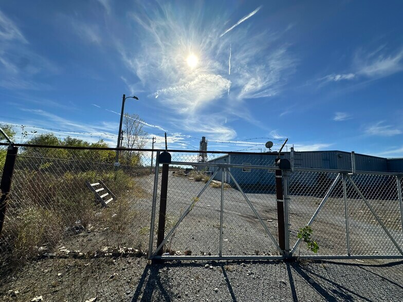 More Photos Of 611 Azalea Dr, Muskogee Warehouse For Sale