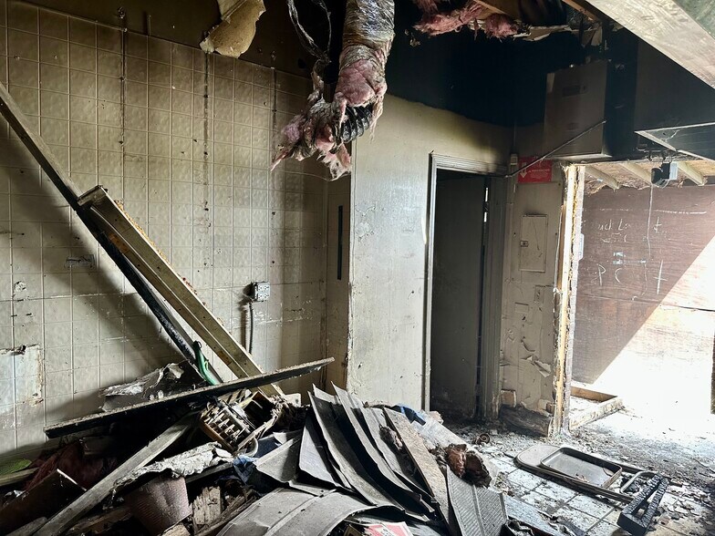 More Photos Of , Hazel Crest General Retail For Sale