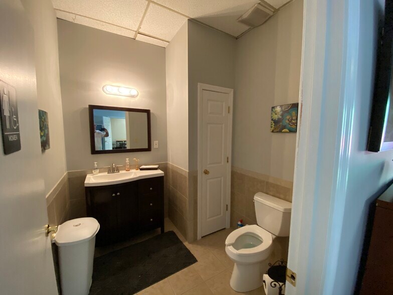 More Photos Of 1193 Hooksett Rd, Hooksett Medical For Lease