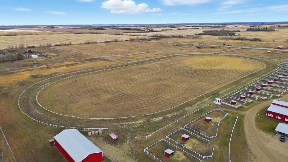 More Photos Of 58117 Range 211 Rd, Redwater Specialty For Sale