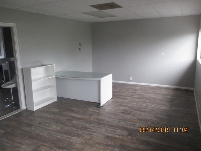 More Photos Of 25801 Obrero, Mission Viejo Light Manufacturing For Lease