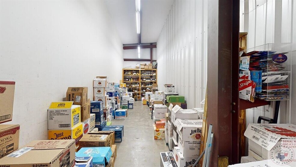 More Photos Of 914 N State Line Ave, Texarkana Storefront For Sale