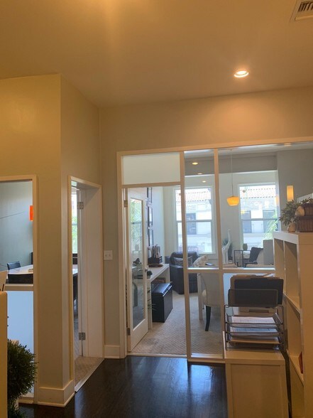 More Photos Of 45-47 E Colorado Blvd, Pasadena Storefront Retail Office For Lease