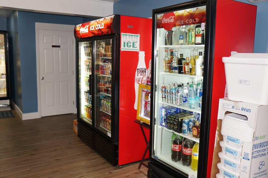 More Photos Of 33922 US Highway 280, Childersburg General Retail For Sale