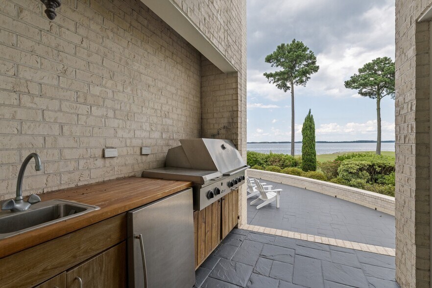 More Photos Of 220 Pungo Shores, Belhaven Lodge Meeting Hall For Sale