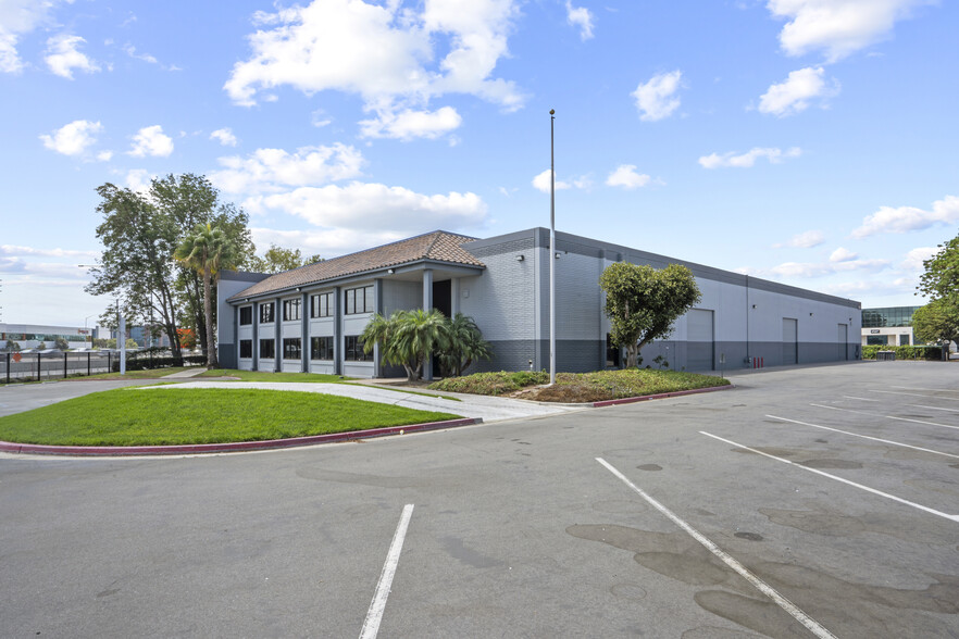 Primary Photo Of 3201 S Standard Ave, Santa Ana Warehouse For Lease