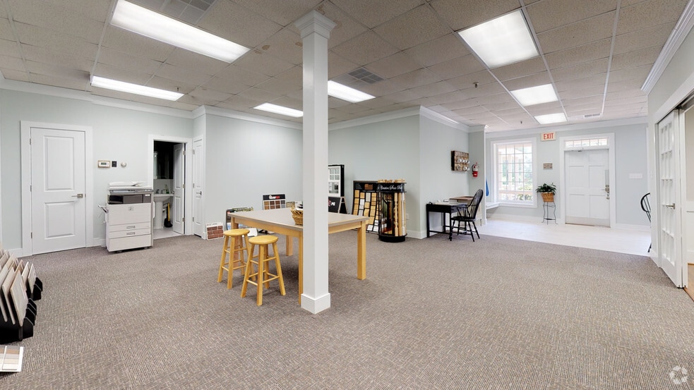 More Photos Of 3630 George Washington Mem Hwy, Yorktown Medical For Sale