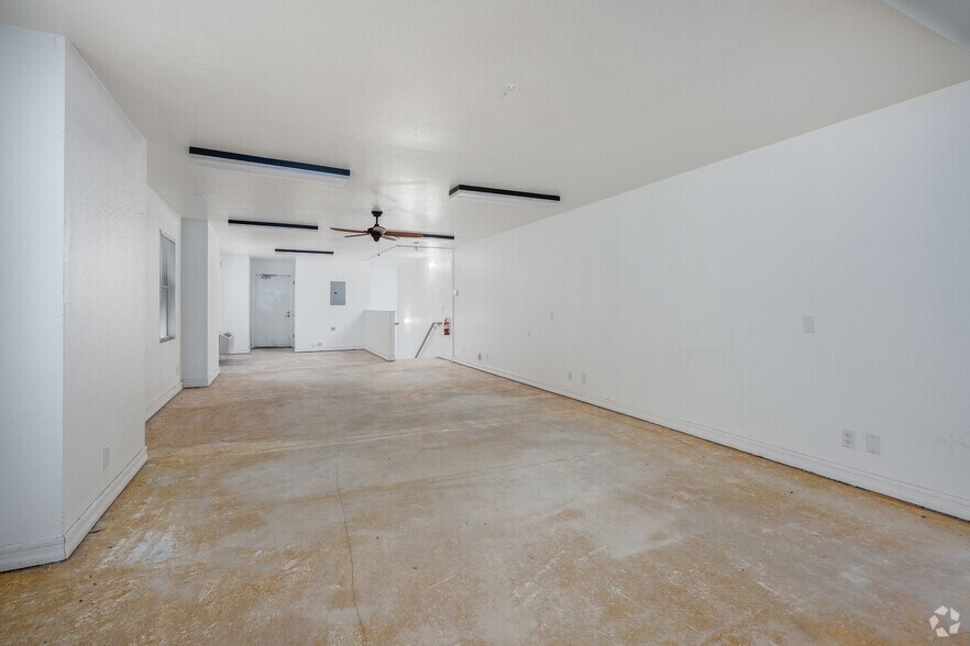 More Photos Of 1530 16th St, Sacramento Storefront Retail Office For Lease
