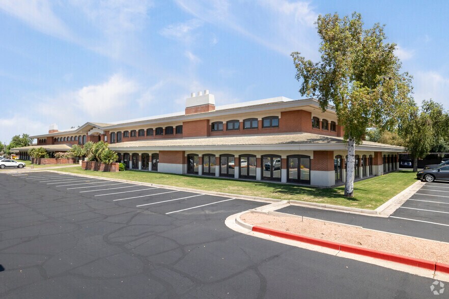 More Photos Of 4645-4647 N 32nd St, Phoenix Office For Sale