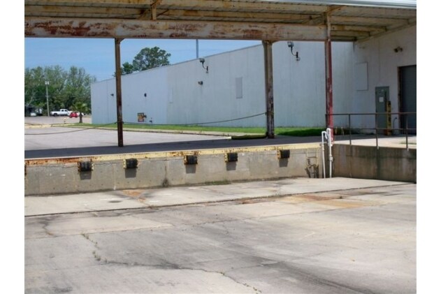 More Photos Of 2001 E Pass Rd, Gulfport Freestanding For Sale