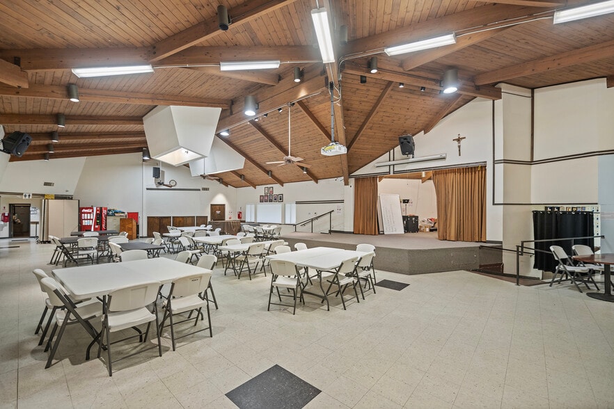 More Photos Of 11011 Hall Rd, Houston Religious Facility For Sale