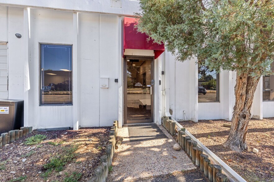 More Photos Of 1700 55th St, Boulder Warehouse For Sale