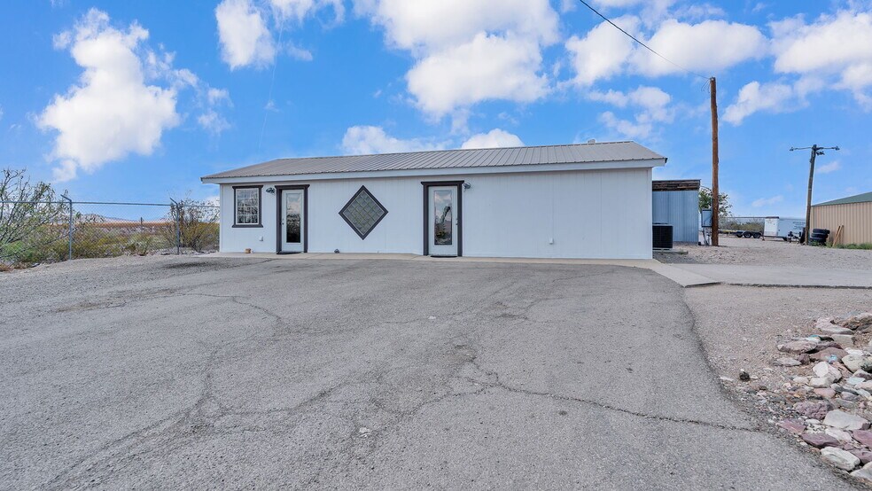 More Photos Of 779 NM-181, Elephant Butte Office Residential For Sale