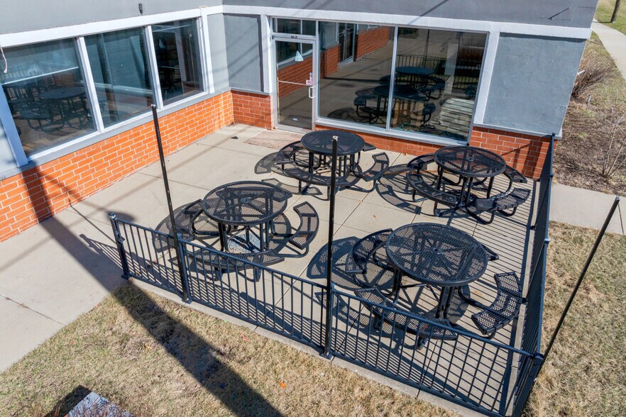 More Photos Of 700 Northwest Hwy, Fox River Grove General Retail For Sale