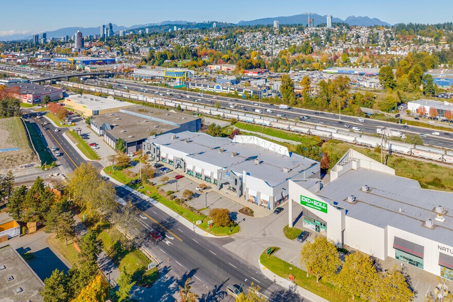 More Photos Of 1315 United Blvd, Coquitlam Showroom For Lease